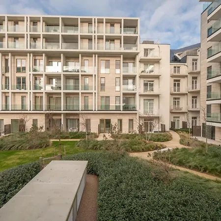 Modern For 6 With Terrace & Parking Apartment *