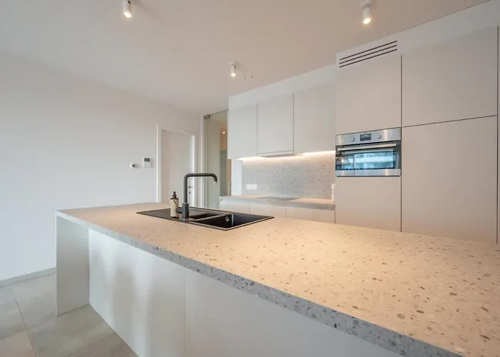 Modern For 6 With Terrace & Parking * Ostende